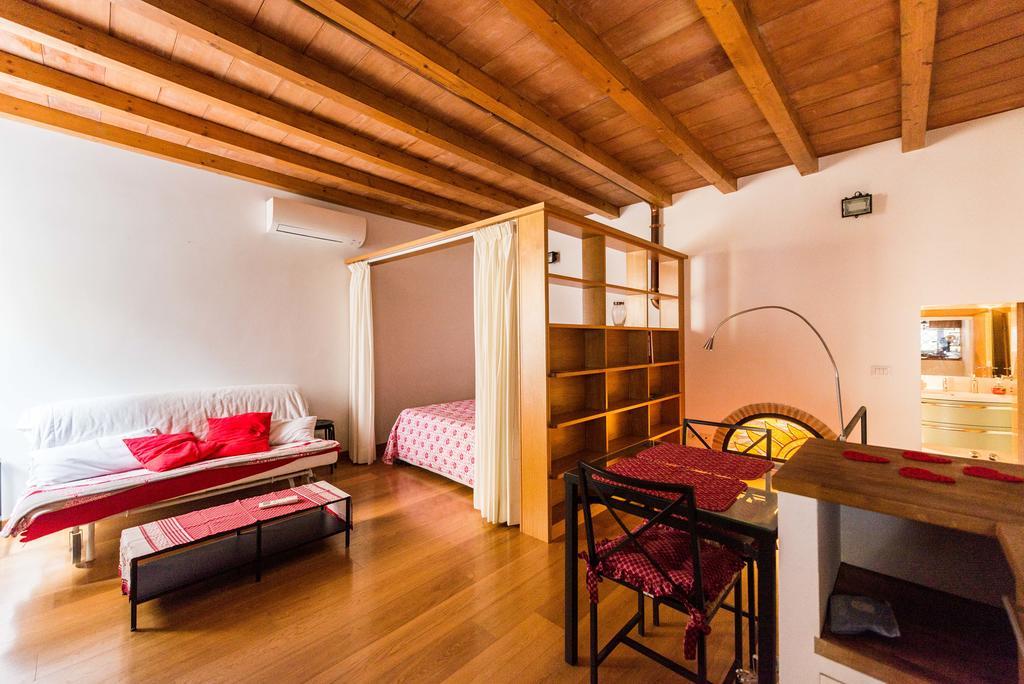 Apartment Polveriera Colosseum Róma Kültér fotó